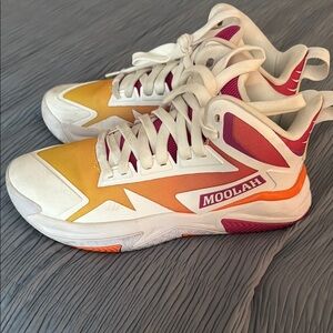 Moolah Multicolor Sneakers, great for basketball/sports. Size 8. Great condition